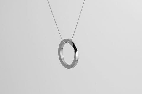 OROBORUS necklace <br> <i>shiny silver finish</i>