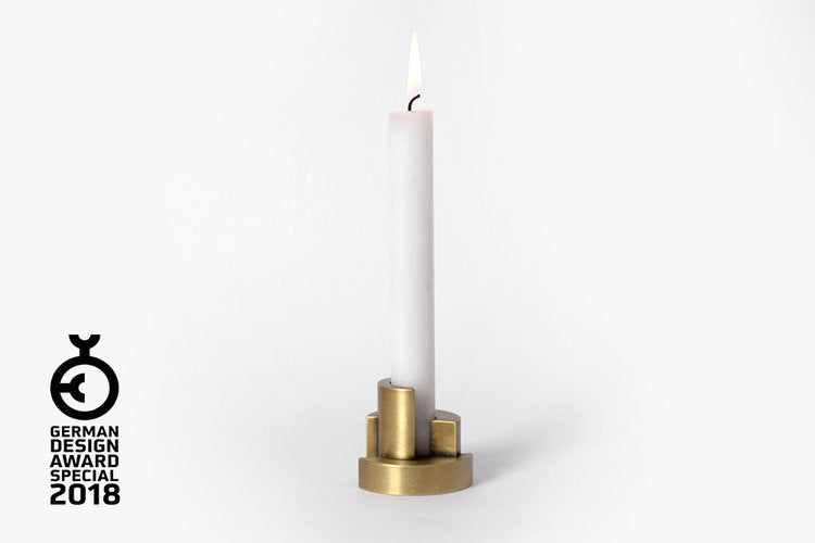 CIRCULAR candle holder <br> <i>aged brass finish</i>