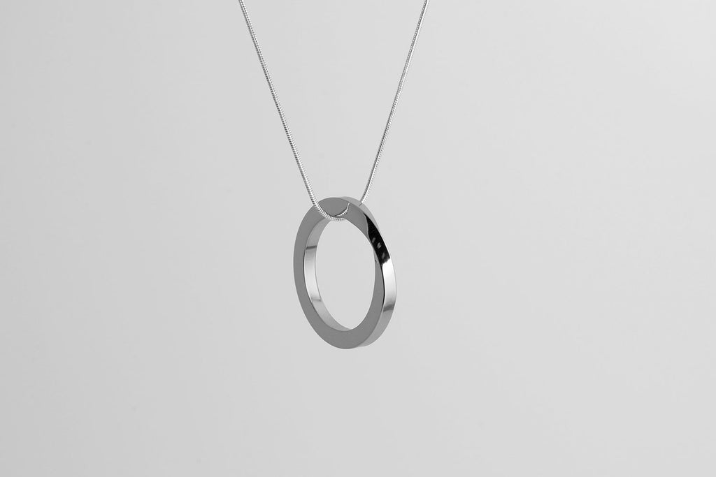 OROBORUS necklace <br> <i>shiny silver finish</i>